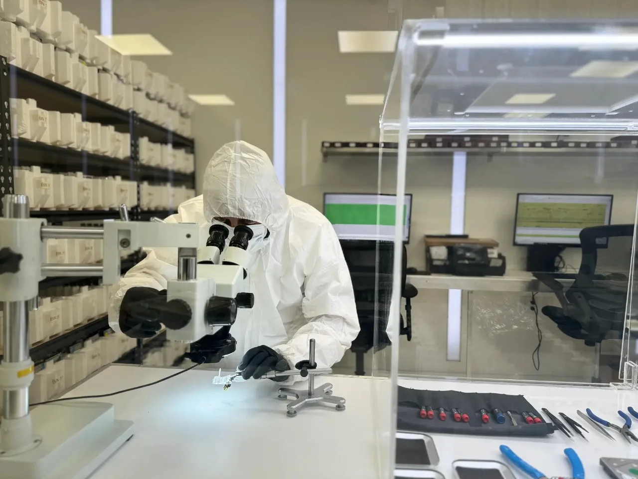 Five Star Data Recovery certified cleanroom lab