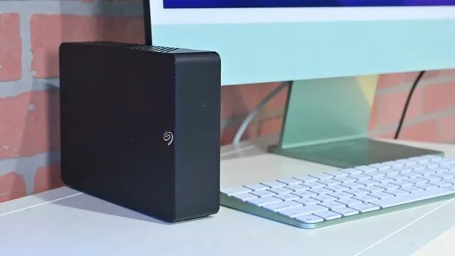 Seagate Expansion drive connected to iMac — data recovery